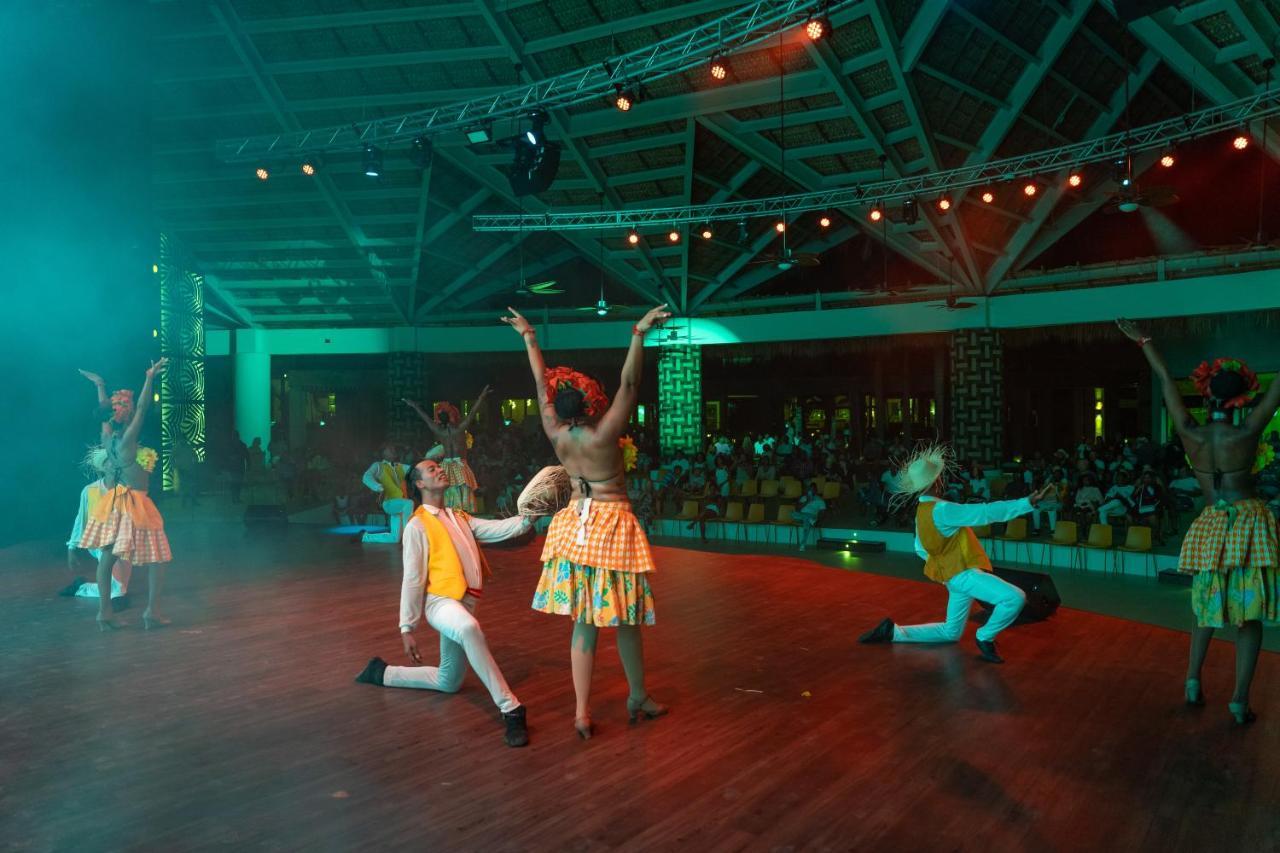 Tropical Deluxe Princess Punta Cana Exterior foto The 2007 opening ceremony of the 10th Asian Games