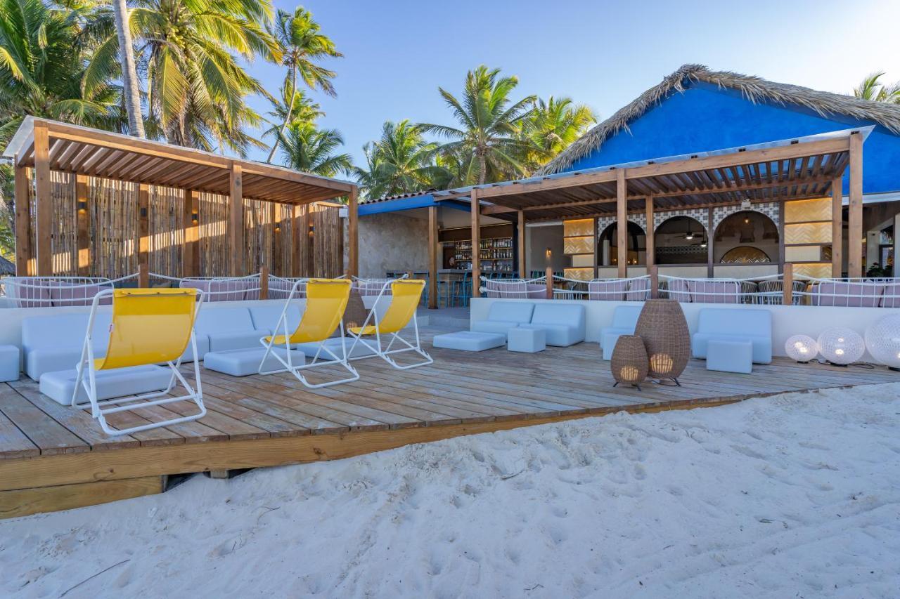 Tropical Deluxe Princess Punta Cana Exterior foto Beach bar in Tulum